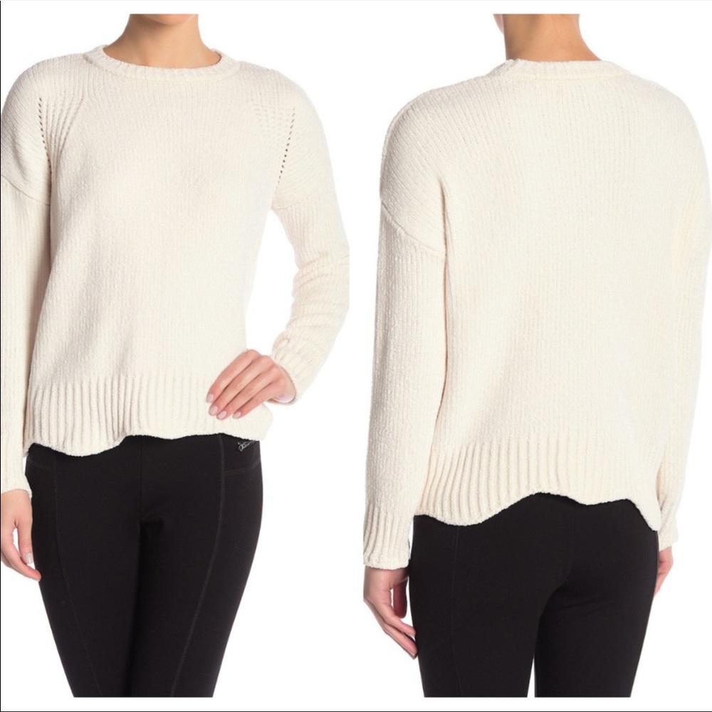 Romeo & Juliet Couture Super-Soft Chenille Sweater